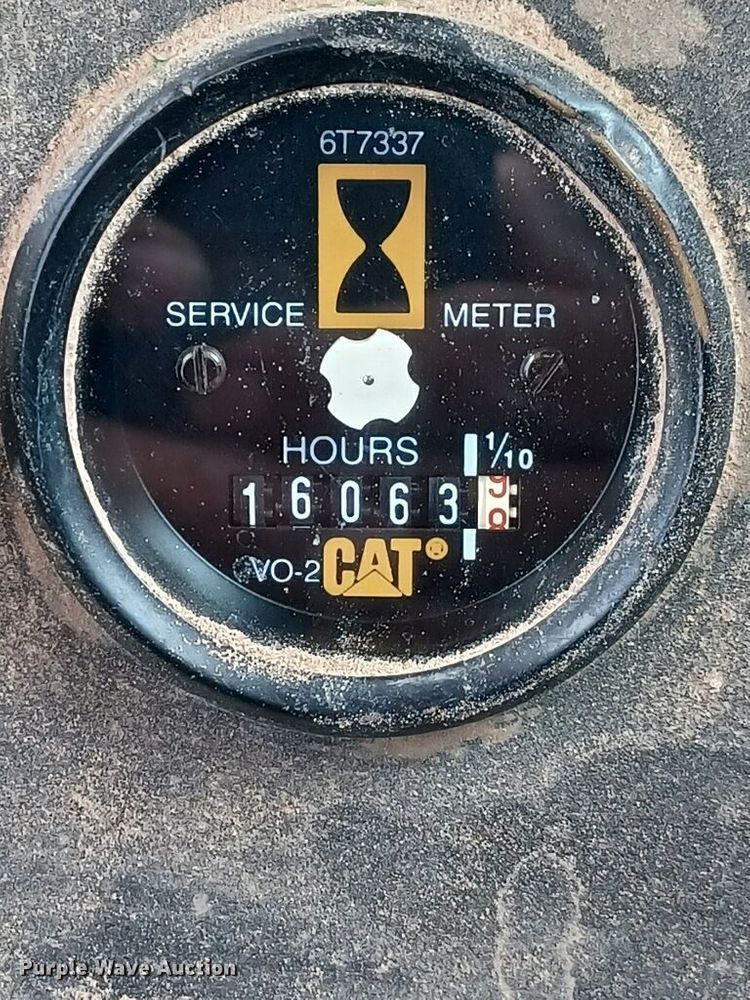 image for item DS8377 1999 Caterpillar 924F  wheel loader