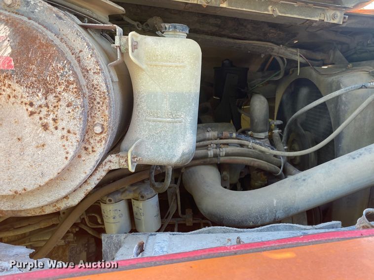 image for item JA9181 1988 Ford LT8000  dump truck