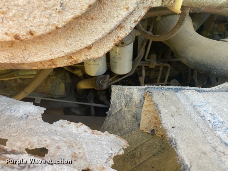 image for item JA9181 1988 Ford LT8000  dump truck