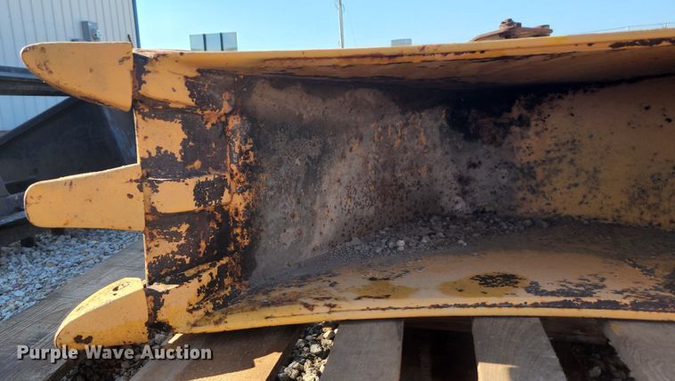 image for item JB9039 John Deere 310  12" W backhoe bucket