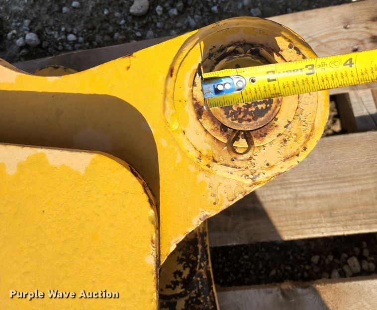 image for item JB9039 John Deere 310  12" W backhoe bucket