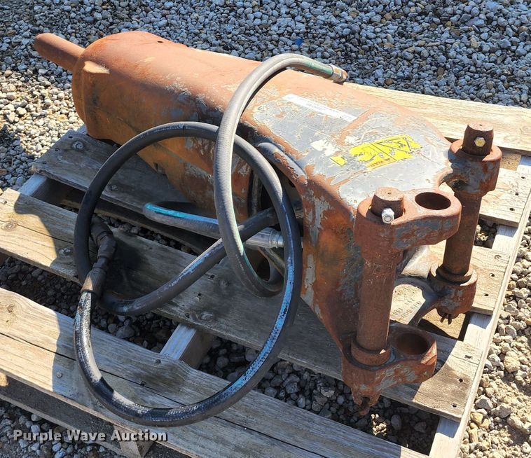 image for item JB9040 Bobcat  breaker