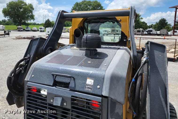 image for item JB9069 2018 John Deere 333G  tracked skid steer loader