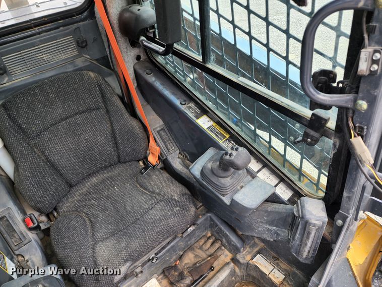 image for item JB9069 2018 John Deere 333G  tracked skid steer loader