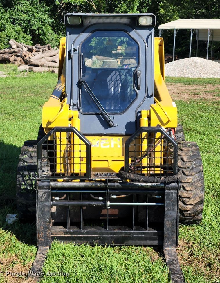 image for item JB9078 2007 Gehl 5640E Turbo  skid steer loader