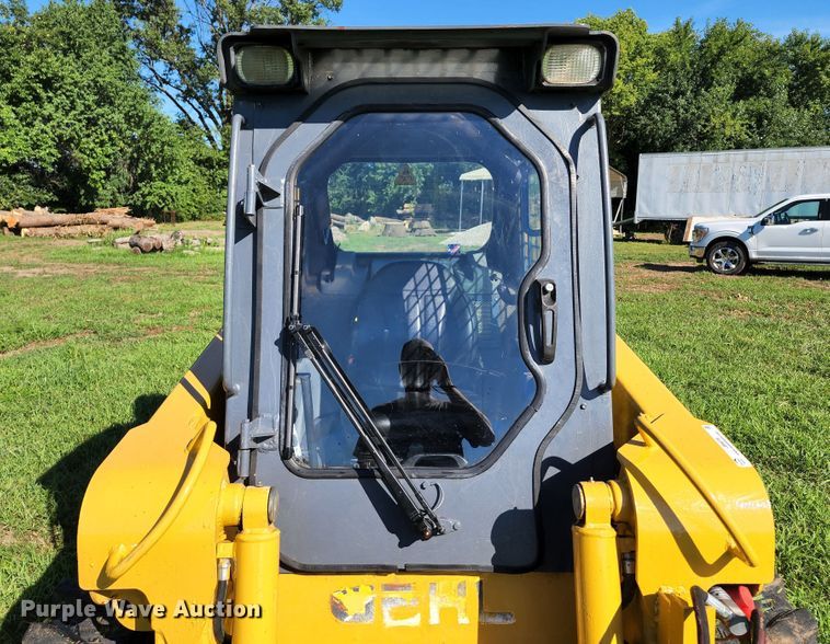 image for item JB9078 2007 Gehl 5640E Turbo  skid steer loader