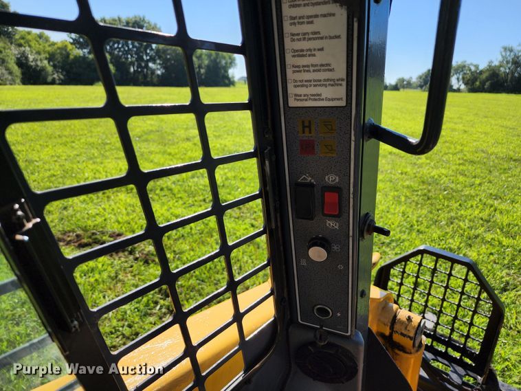 image for item JB9078 2007 Gehl 5640E Turbo  skid steer loader