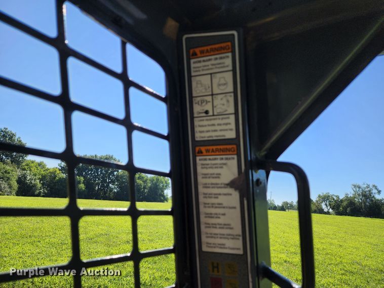 image for item JB9078 2007 Gehl 5640E Turbo  skid steer loader