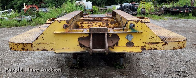 image for item JB9088 1978 Vulcan  drop deck equipment trailer