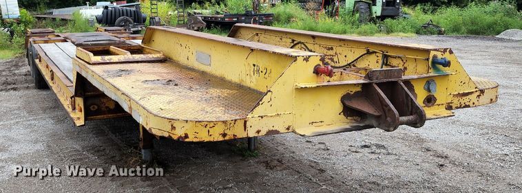 image for item JB9088 1978 Vulcan  drop deck equipment trailer