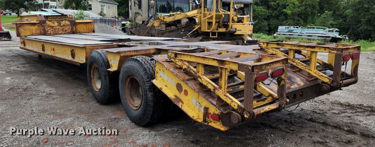 image for item JB9088 1978 Vulcan  drop deck equipment trailer