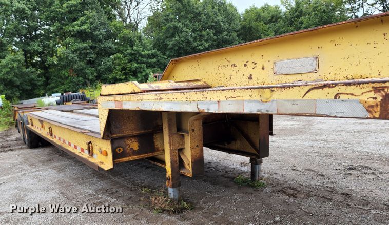 image for item JB9088 1978 Vulcan  drop deck equipment trailer