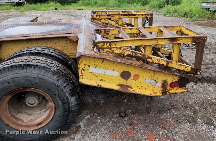 image for item JB9088 1978 Vulcan  drop deck equipment trailer