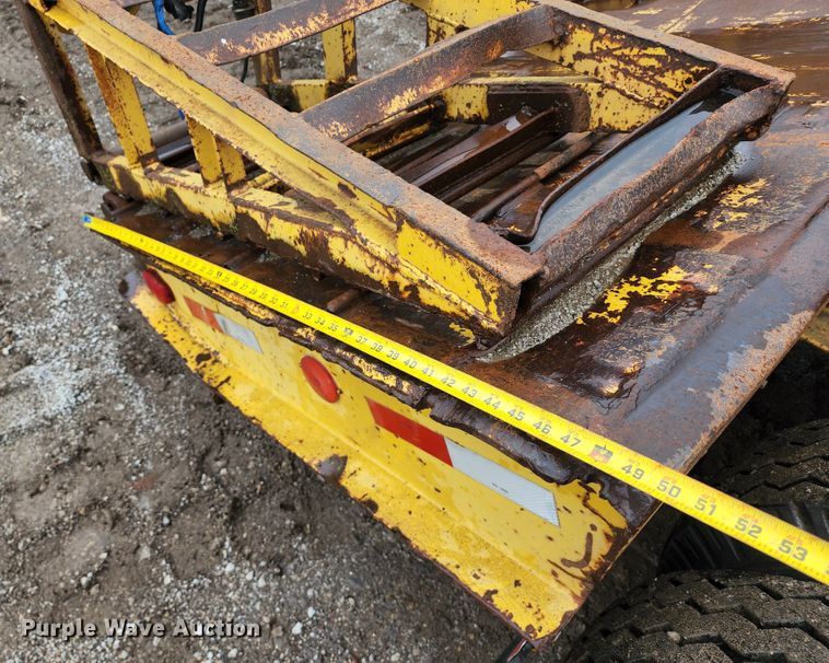 image for item JB9088 1978 Vulcan  drop deck equipment trailer