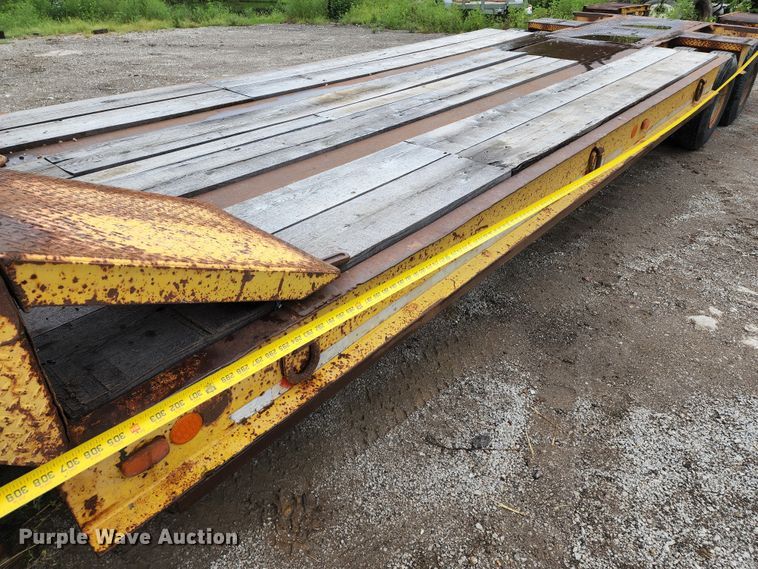 image for item JB9088 1978 Vulcan  drop deck equipment trailer