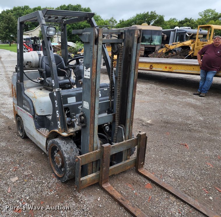 image for item JB9089 Nissan 60  forklift