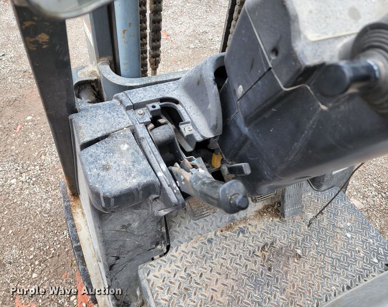 image for item JB9089 Nissan 60  forklift