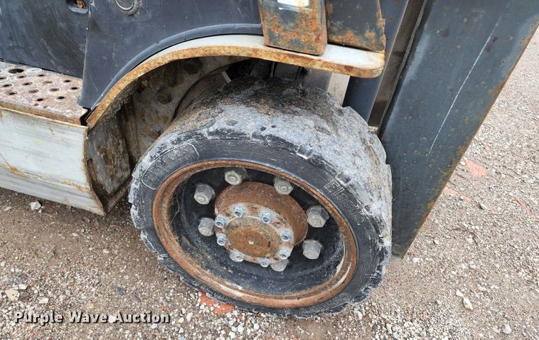 image for item JB9089 Nissan 60  forklift