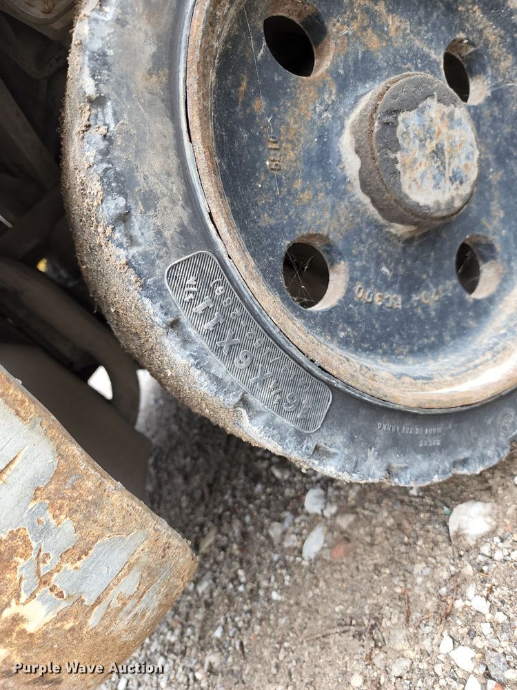 image for item JB9089 Nissan 60  forklift