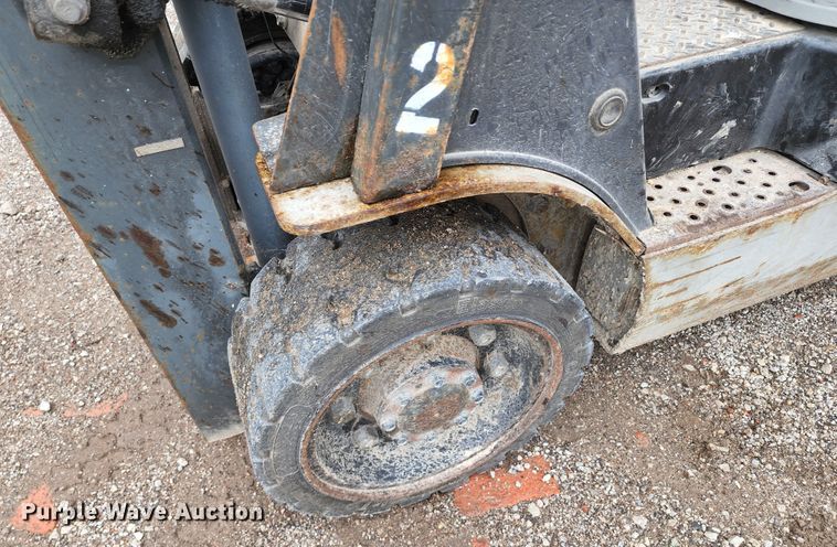 image for item JB9089 Nissan 60  forklift