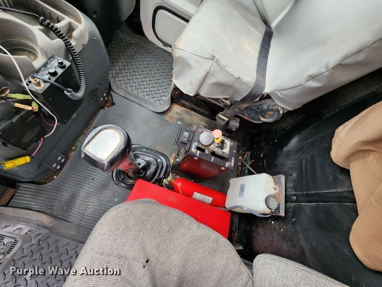 image for item JB9091 1993 Ford L9000  dump truck