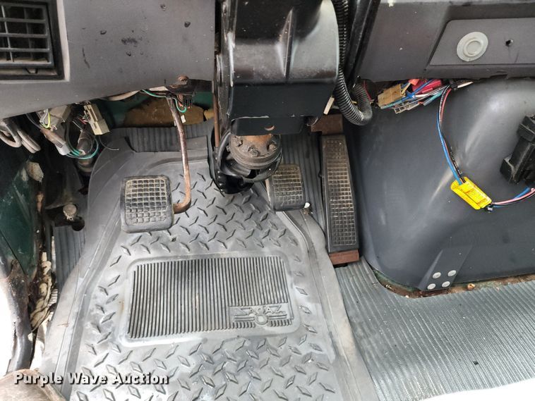 image for item JB9091 1993 Ford L9000  dump truck