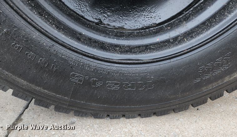 image for item JB9091 1993 Ford L9000  dump truck