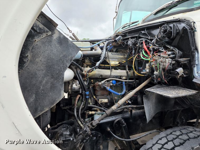 image for item JB9091 1993 Ford L9000  dump truck