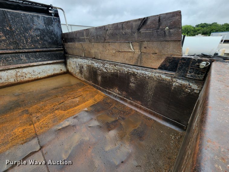 image for item JB9091 1993 Ford L9000  dump truck