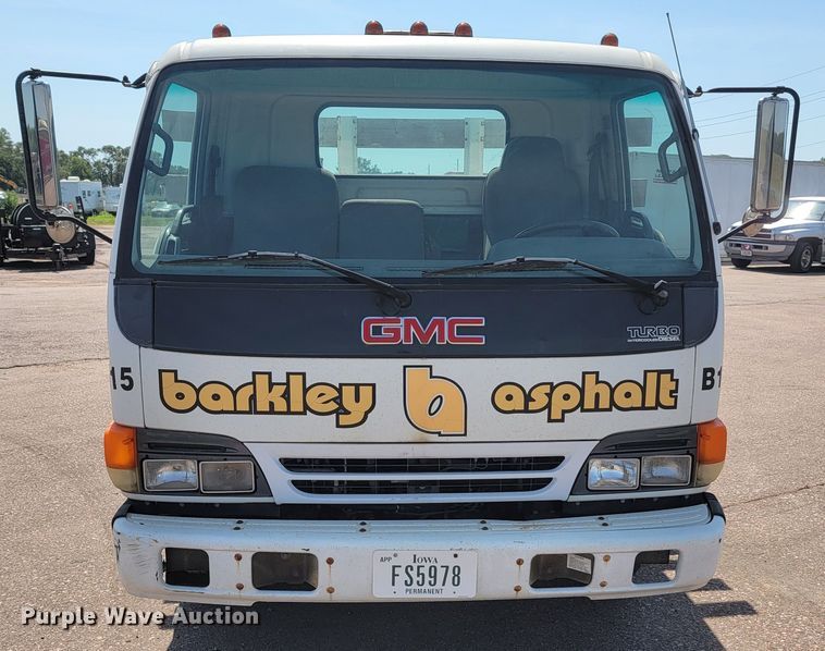 image for item JC9668 2003 GMC W4500  flatbed truck