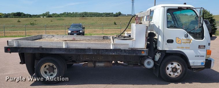 image for item JC9668 2003 GMC W4500  flatbed truck