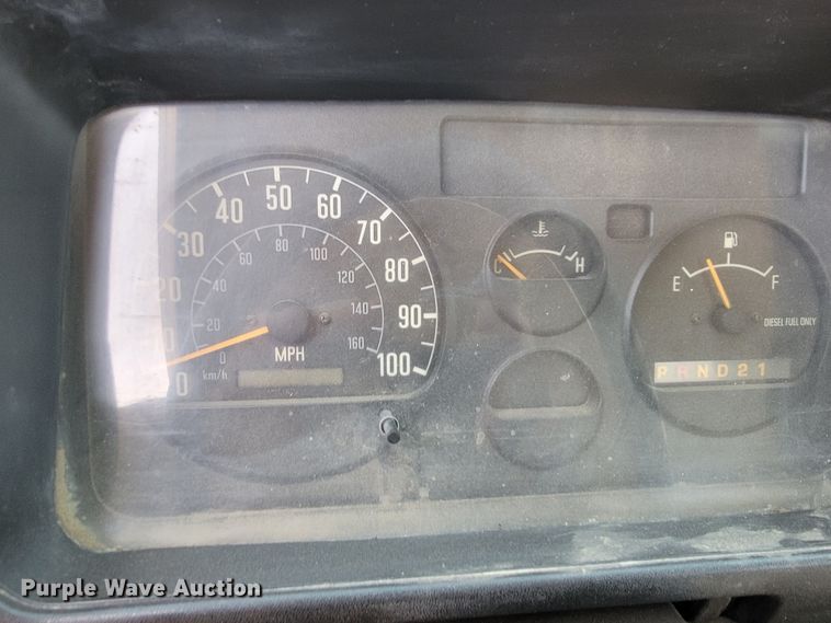 image for item JC9668 2003 GMC W4500  flatbed truck