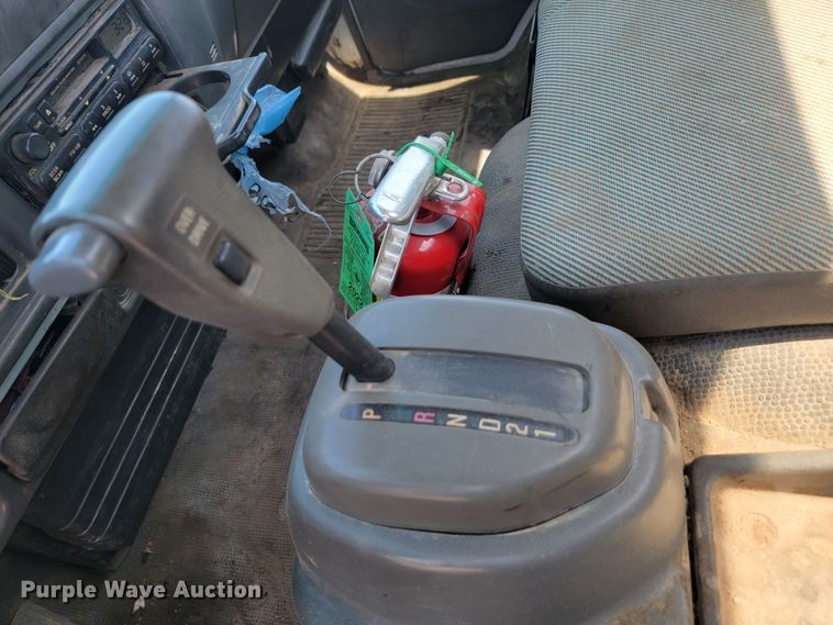 image for item JC9668 2003 GMC W4500  flatbed truck