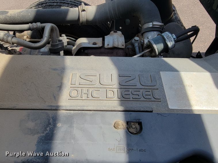 image for item JC9668 2003 GMC W4500  flatbed truck