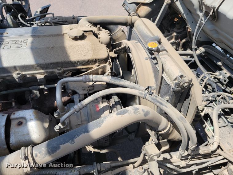 image for item JC9668 2003 GMC W4500  flatbed truck