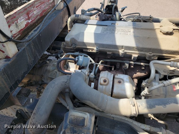 image for item JC9668 2003 GMC W4500  flatbed truck