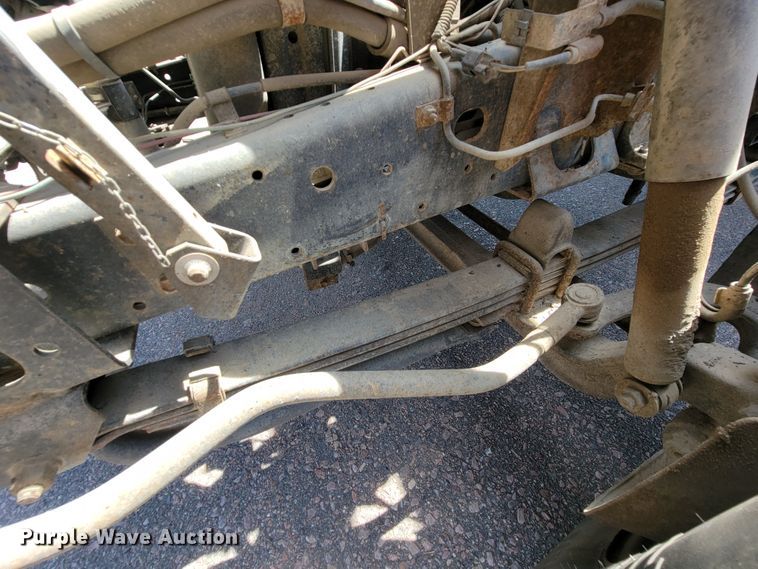 image for item JC9668 2003 GMC W4500  flatbed truck