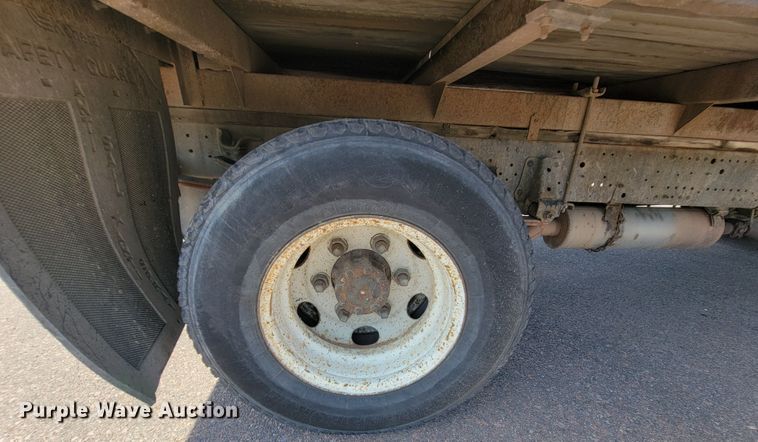 image for item JC9668 2003 GMC W4500  flatbed truck