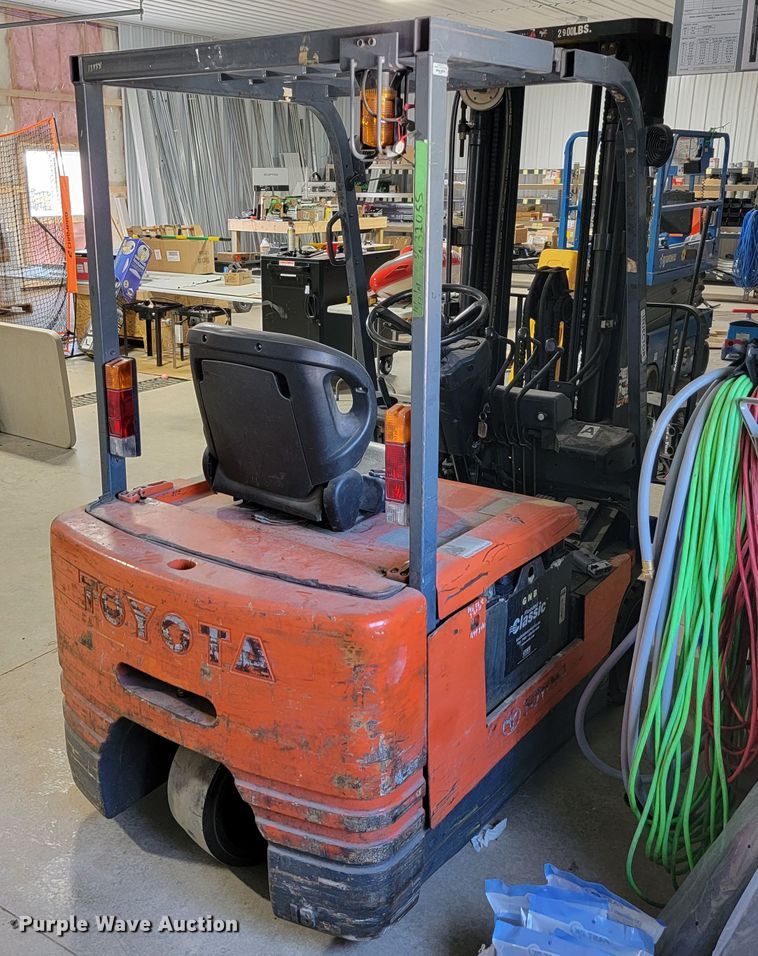 image for item JC9679 Toyota 5FBE18  forklift