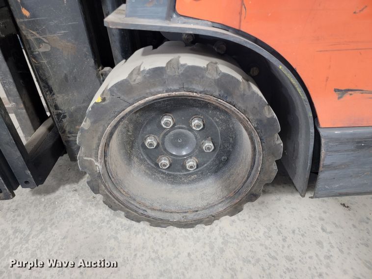 image for item JC9679 Toyota 5FBE18  forklift