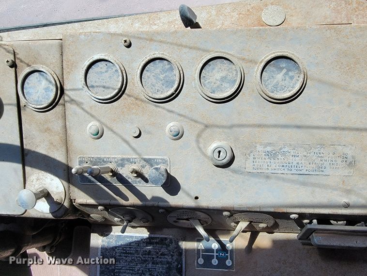 image for item JC9683 1963 International DC0405  semi truck