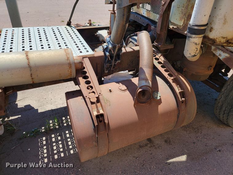 image for item JC9683 1963 International DC0405  semi truck