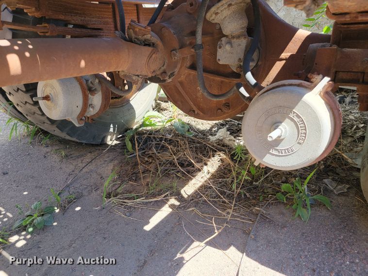 image for item JC9683 1963 International DC0405  semi truck