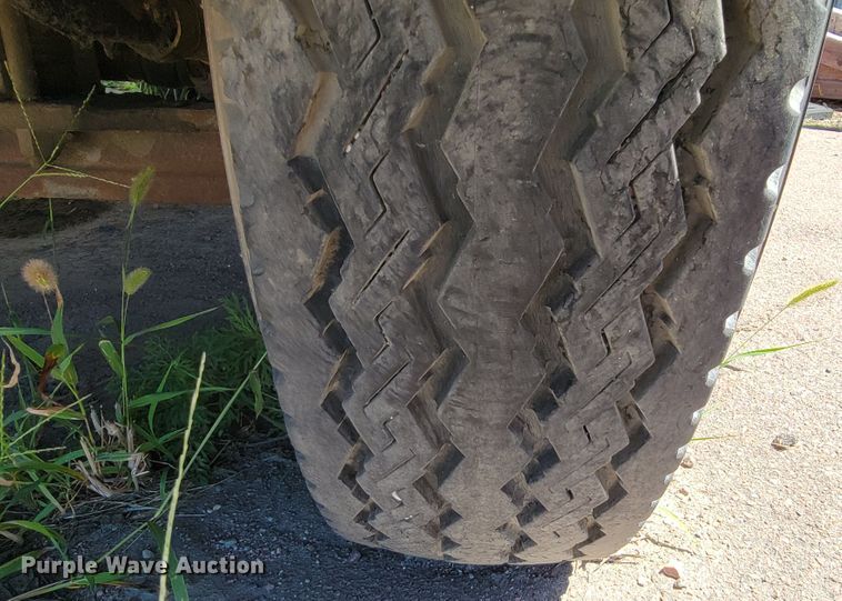 image for item JC9683 1963 International DC0405  semi truck