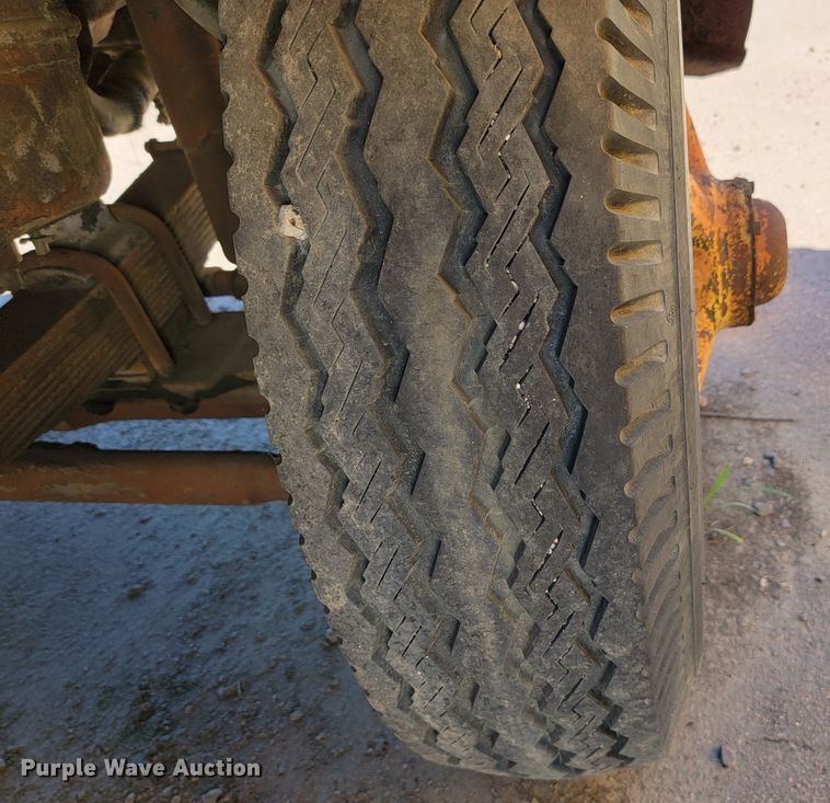 image for item JC9683 1963 International DC0405  semi truck