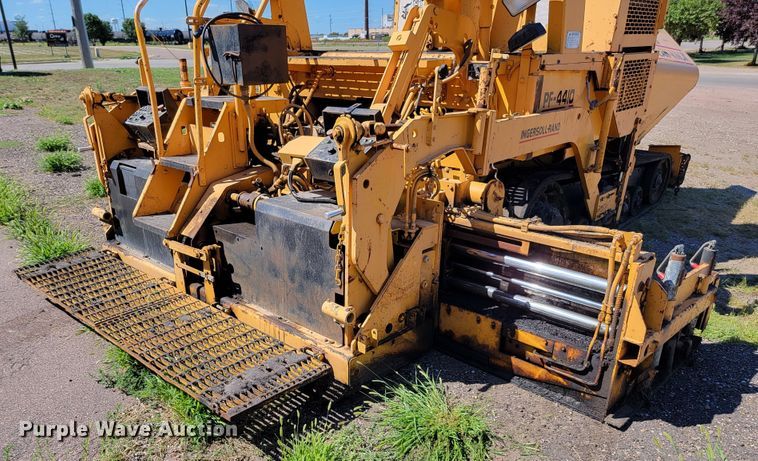 image for item JC9687 Blaw-Knox PF4410  paver