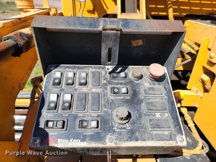 image for item JC9687 Blaw-Knox PF4410  paver