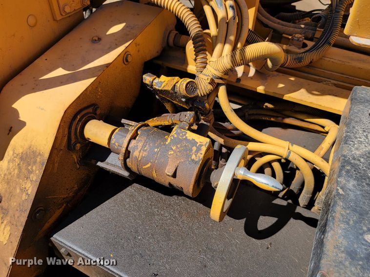 image for item JC9687 Blaw-Knox PF4410  paver