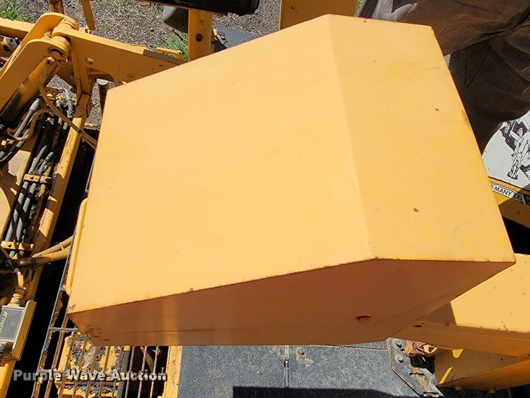 image for item JC9687 Blaw-Knox PF4410  paver