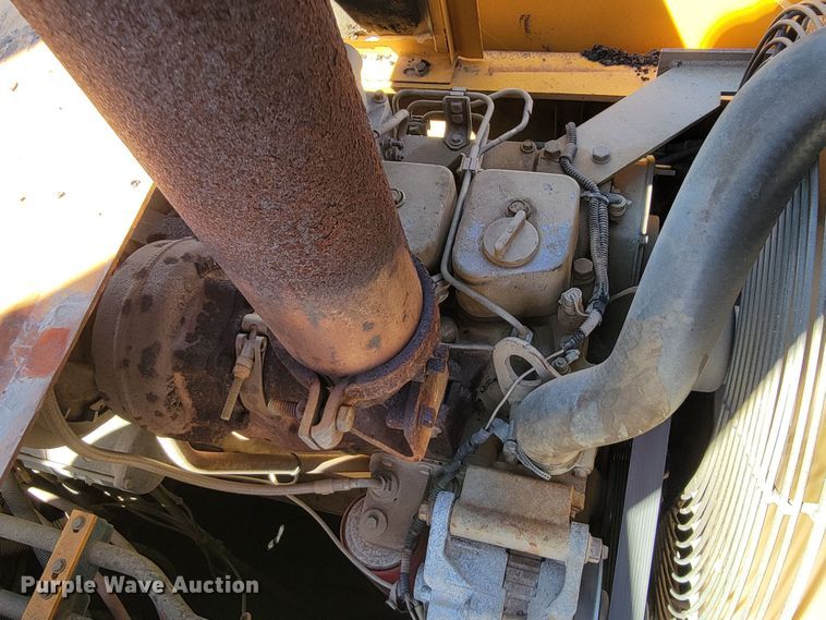 image for item JC9687 Blaw-Knox PF4410  paver